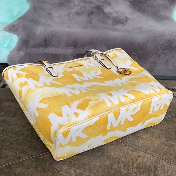 MICHAEL KORS MEDIUM SHIBORI PRINT LOGO TOTE BAG - Picture 9 of 16